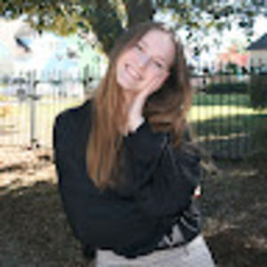 Meet your Posher, Abigail